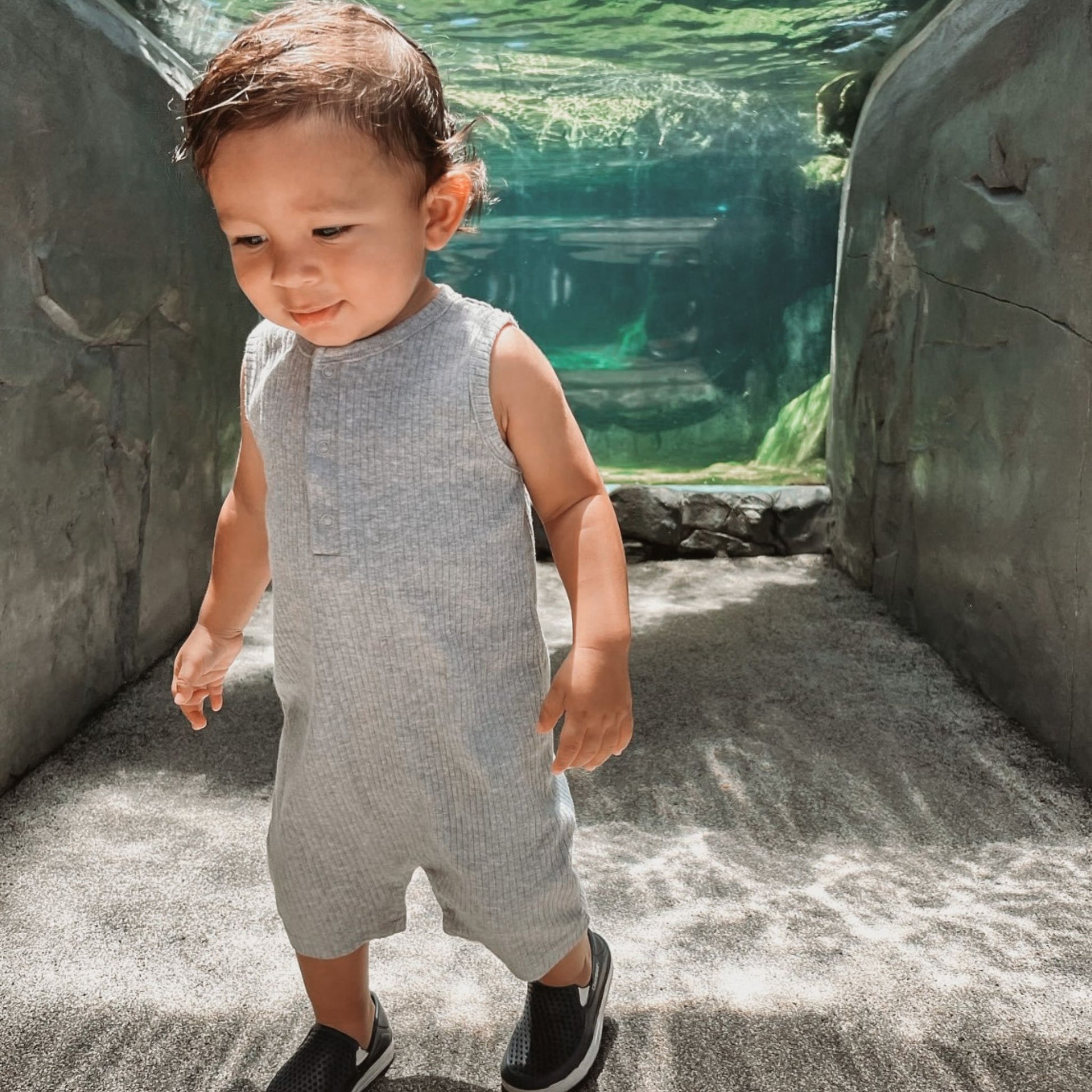  Gray sleeveless organic cotton baby romper with snap closure 