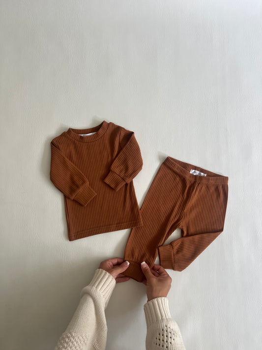 Rib Two-Piece Set Brown